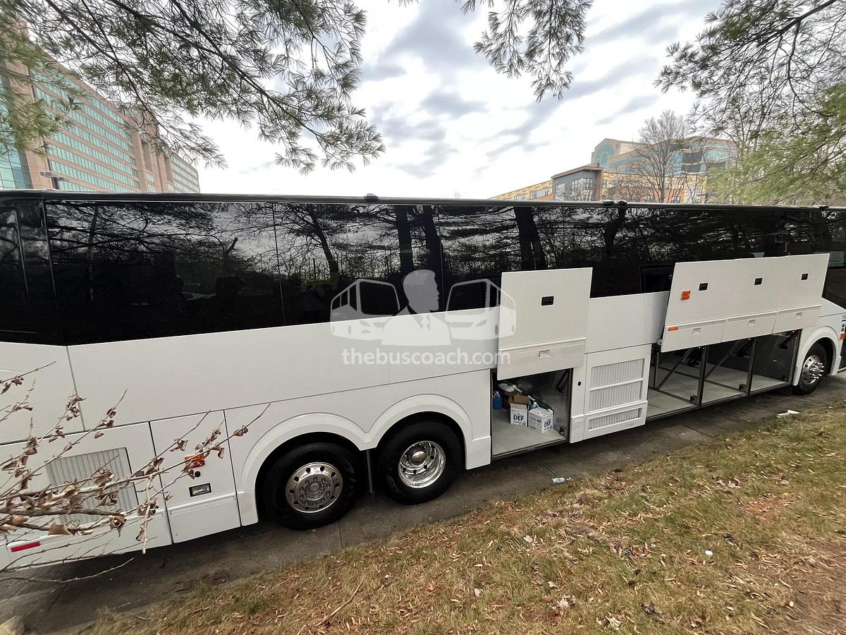 Used 2024 PREVOST H3-45