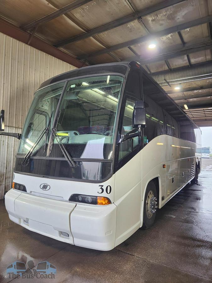 Used 2007 MCI E4500