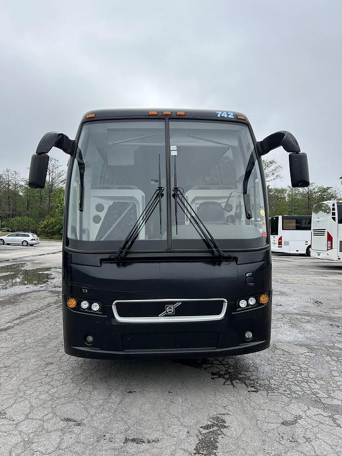 Used 2016 VOLVO 9700