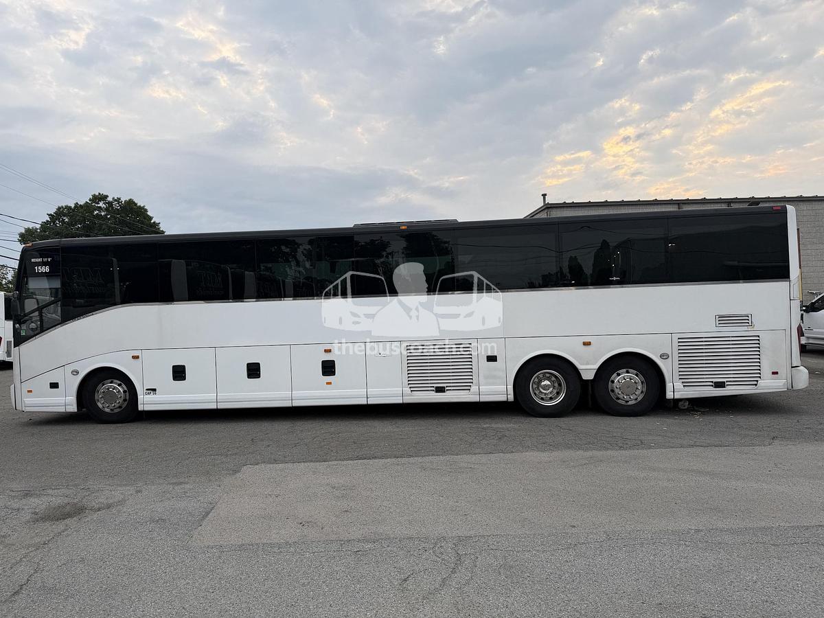 Used 2019 VAN HOOL CX45