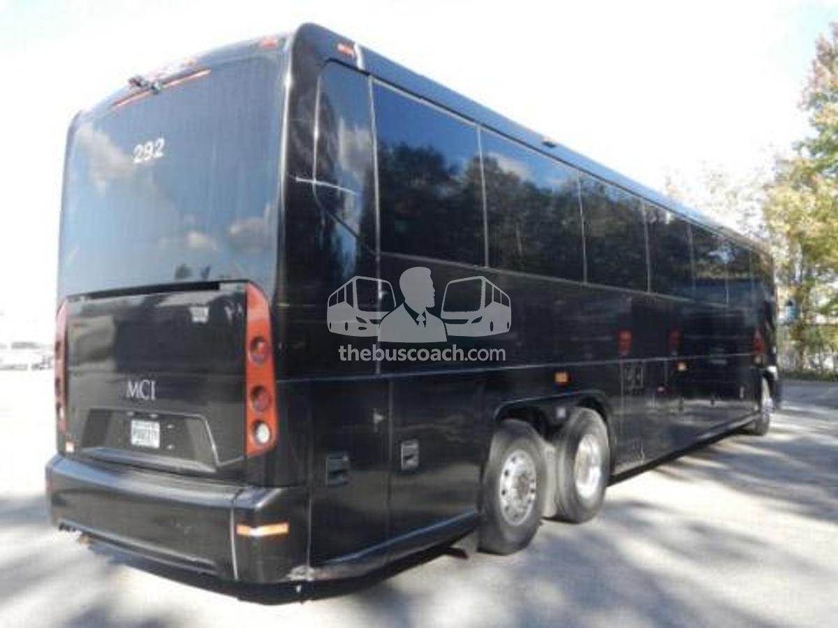 Used 2019 MCI J4500