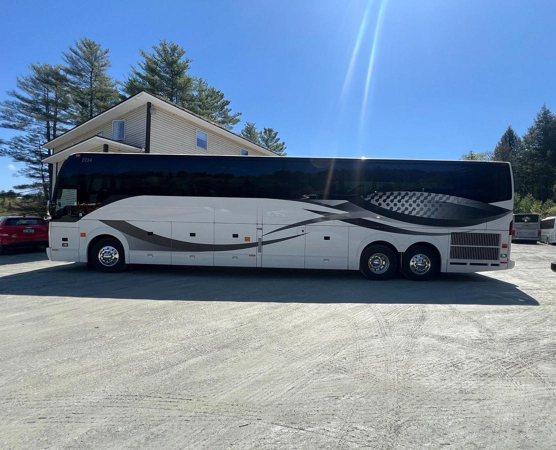 Used 2017 PREVOST H3-45