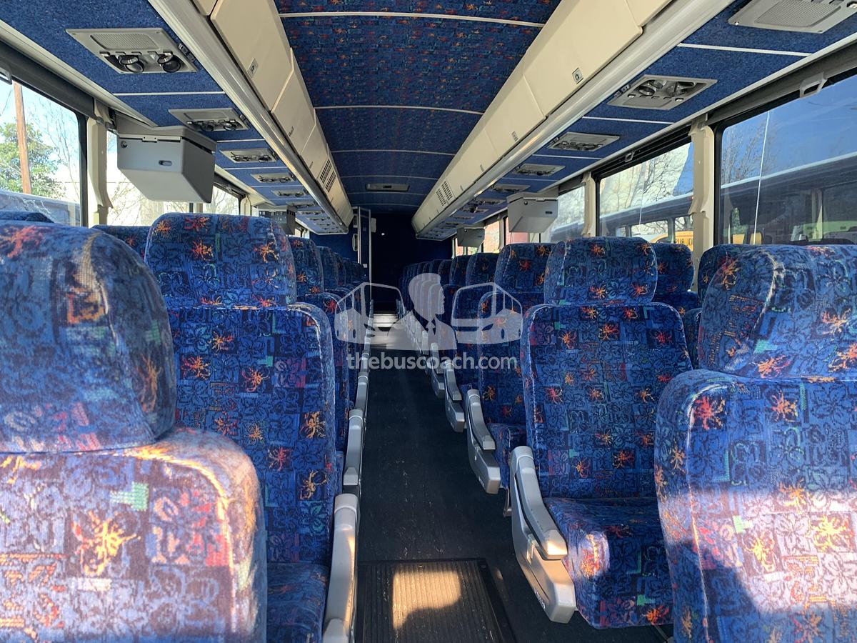 Used 2003 MCI D4500