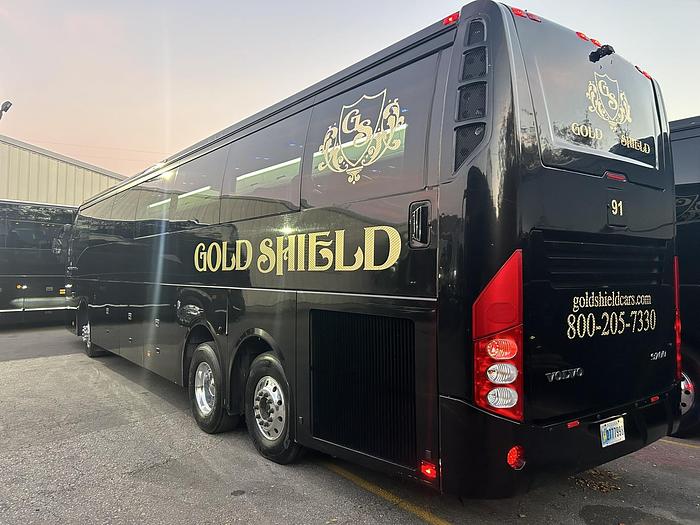 Used 2018 VOLVO 9700