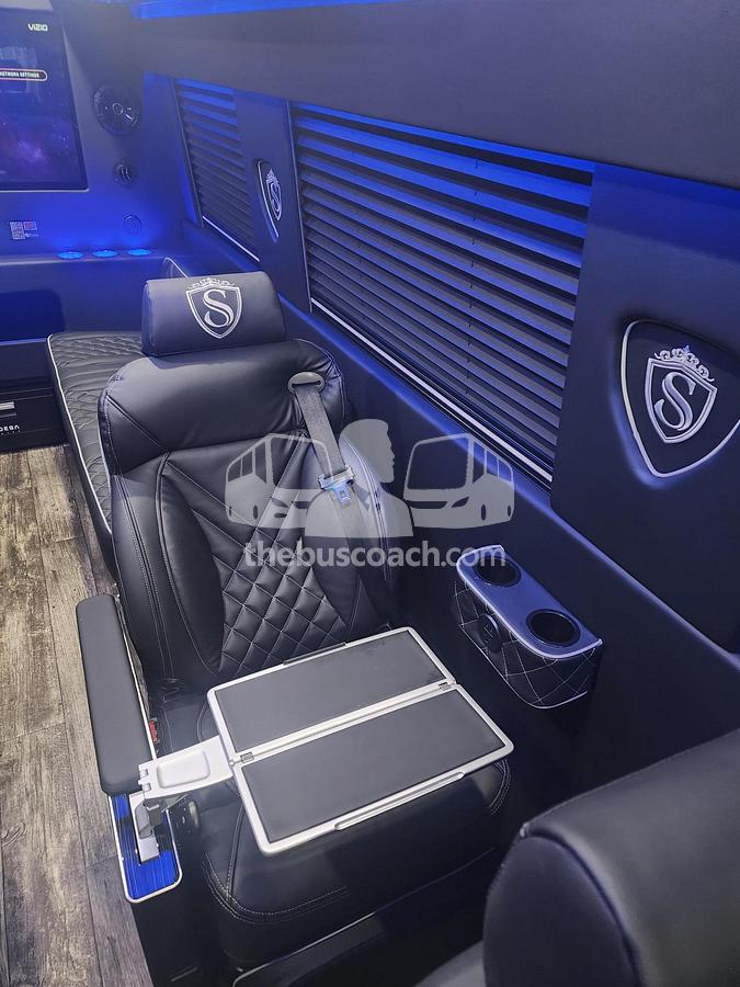 2026 Mercedes Benz 3500 Ext Family