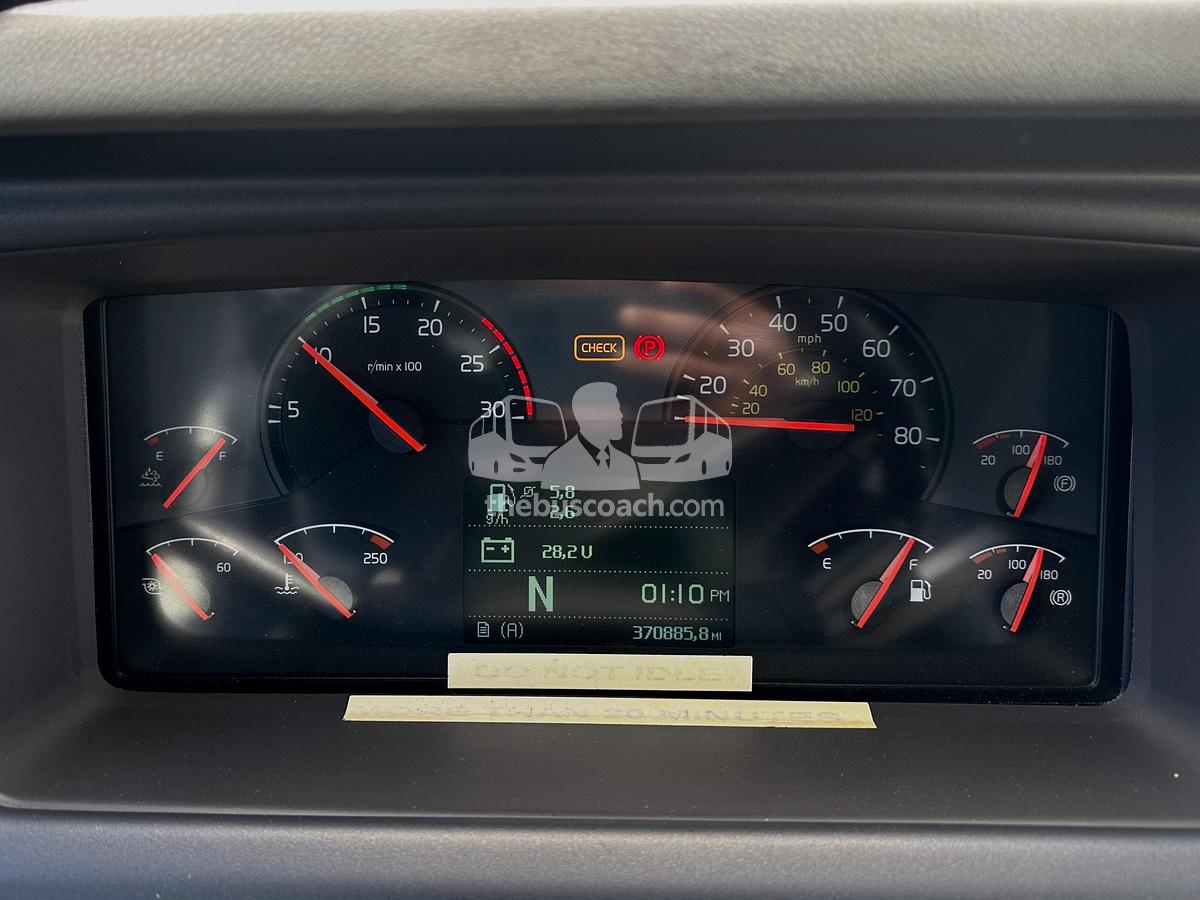 Used 2017 VOLVO 9700