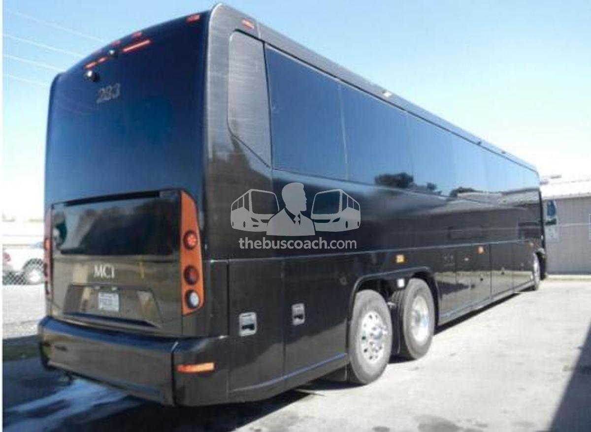 Used 2018 MCI J4500