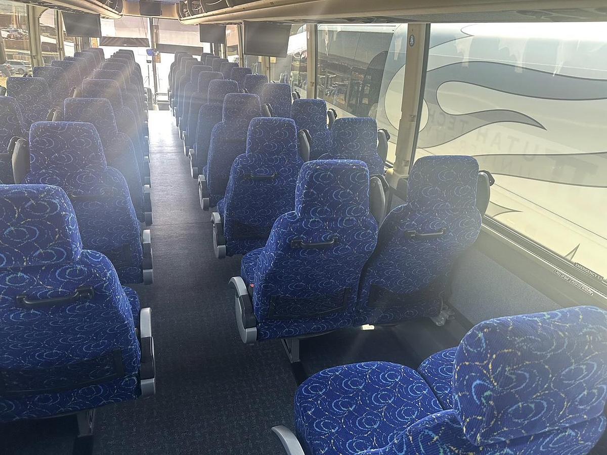 Used 2010 PREVOST H3-41