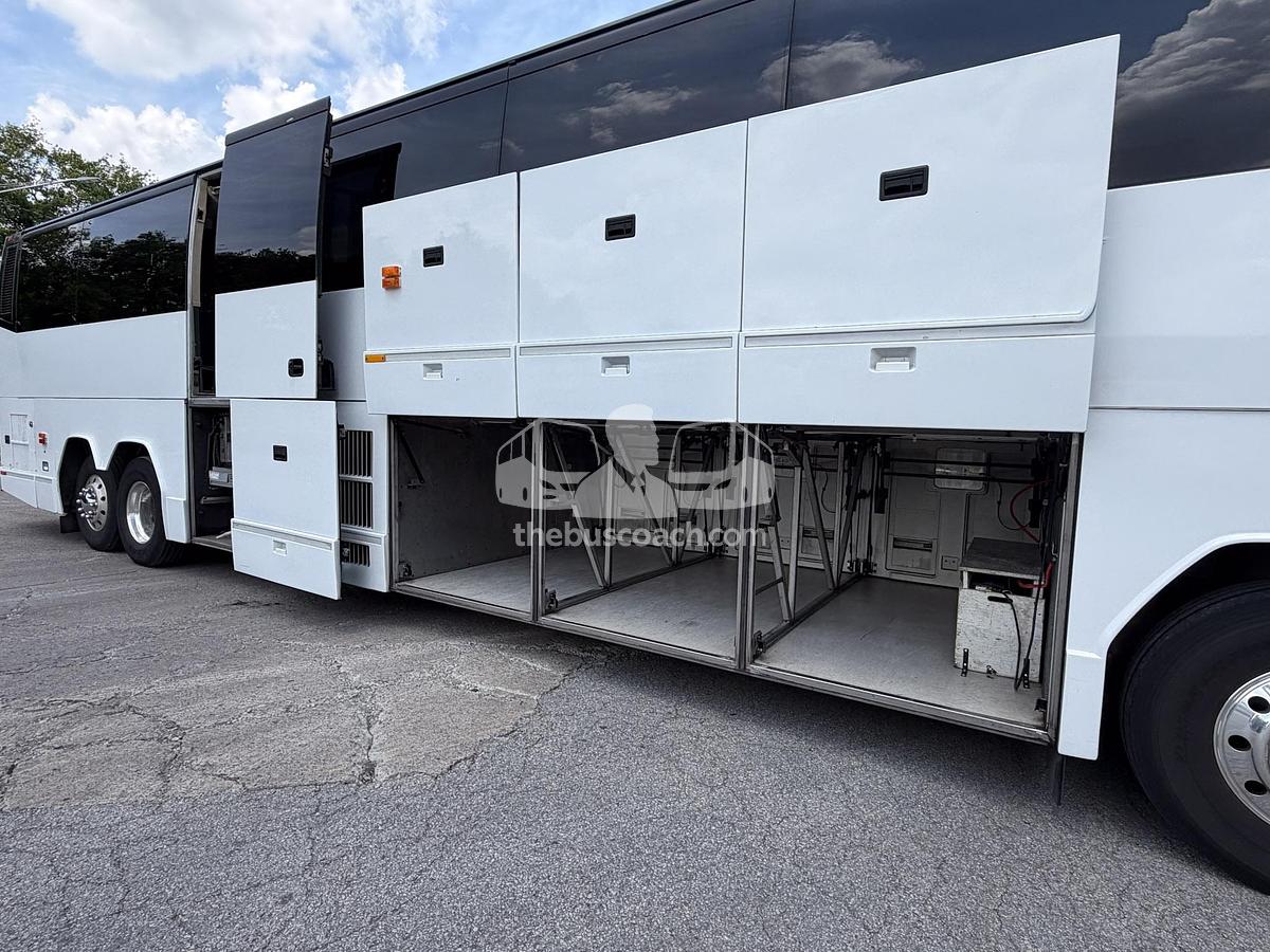 Used PREVOST H3-45