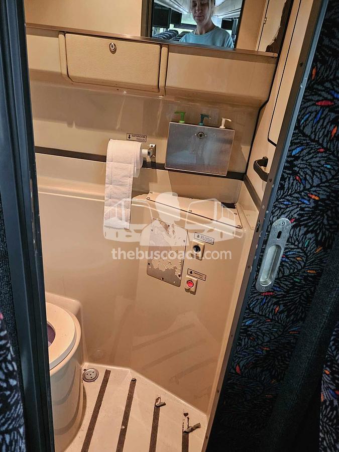 Used 2009 PREVOST H3-45