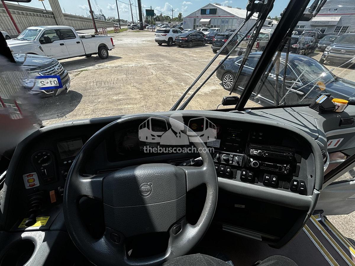 Used 2016 VOLVO 9700