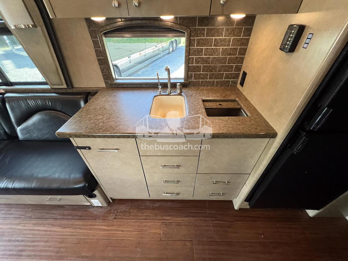Used 2006 PREVOST XLII Entertainer Willie