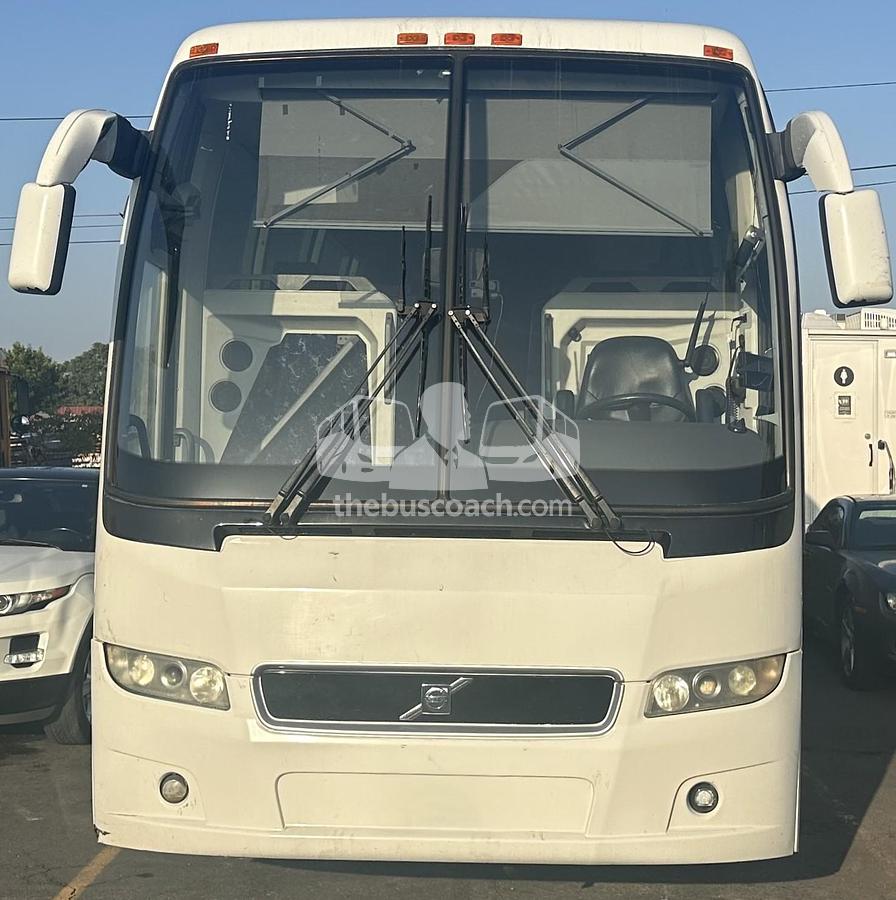 Used 2016 VOLVO 9700