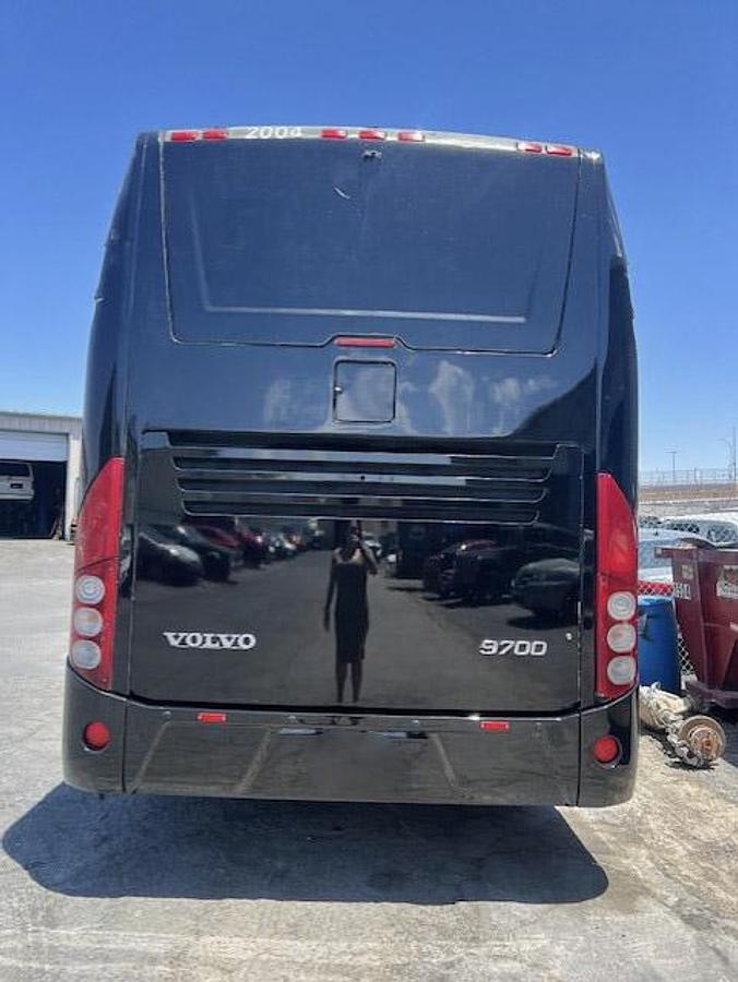 Used 2018 VOLVO 9700 ADA