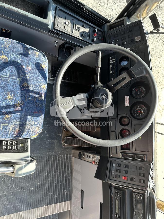 Used 2003 MCI D4500