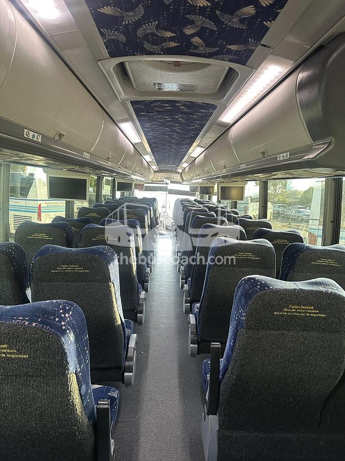 Used 2013 MCI J4500