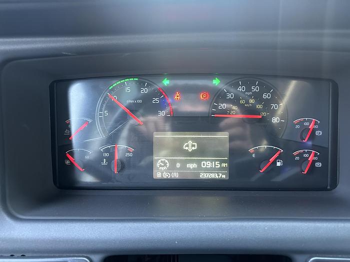 Used 2018 VOLVO 9700