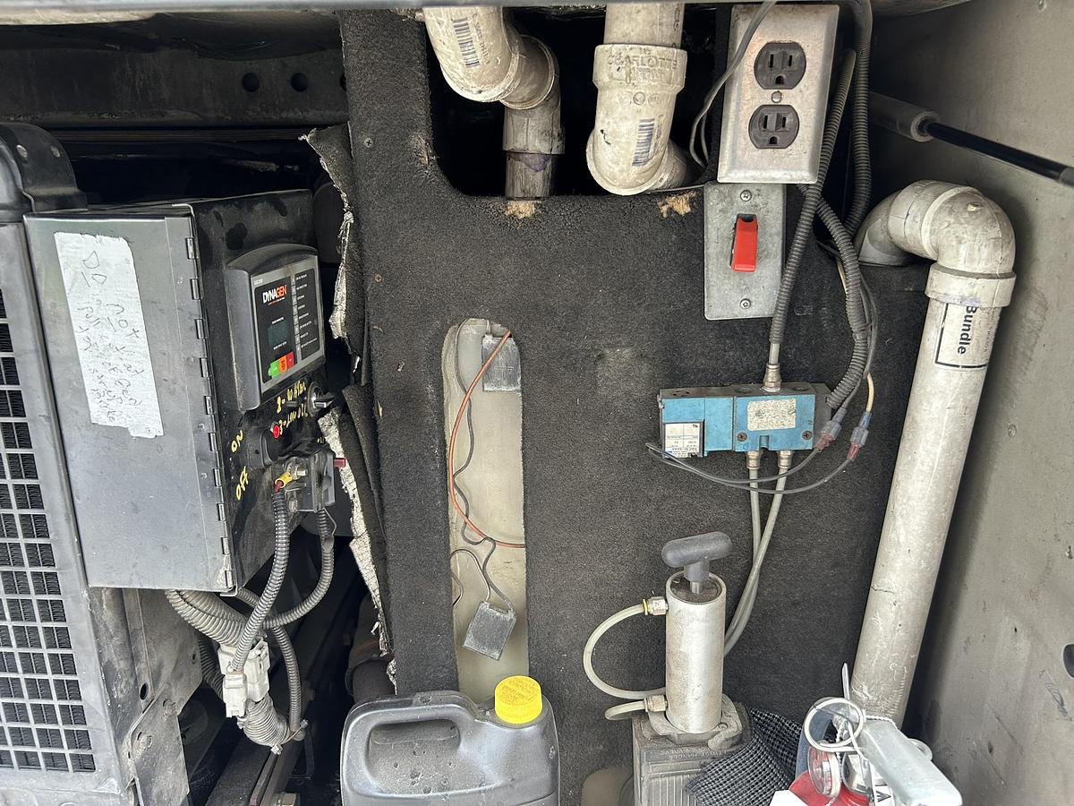 Used 2008 PREVOST XLII