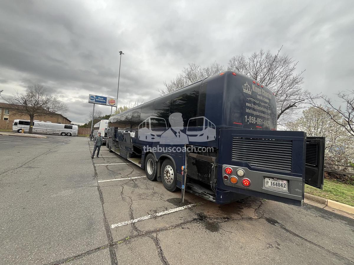 Used 2006 PREVOST X3-45