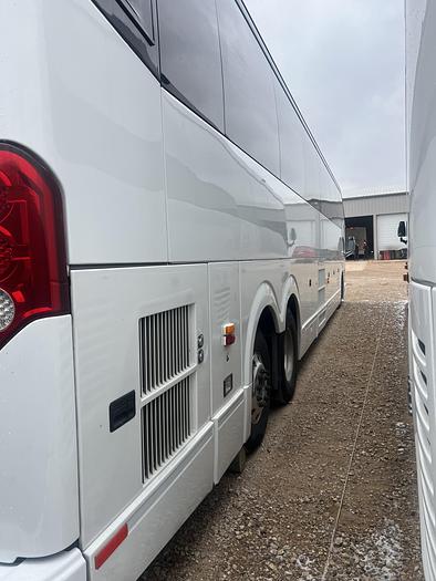 Used 2015 PREVOST H3-45