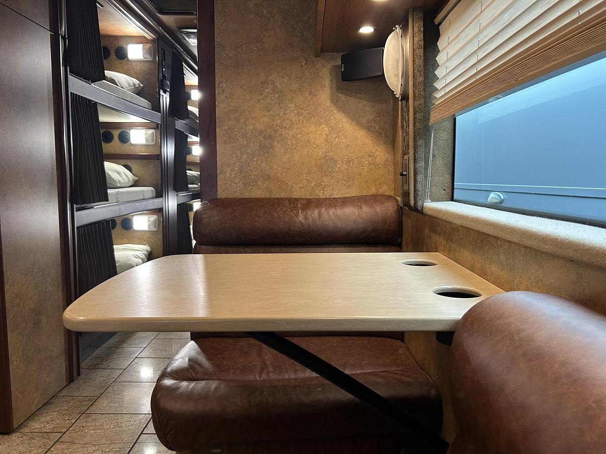 Used 2008 PREVOST XLII