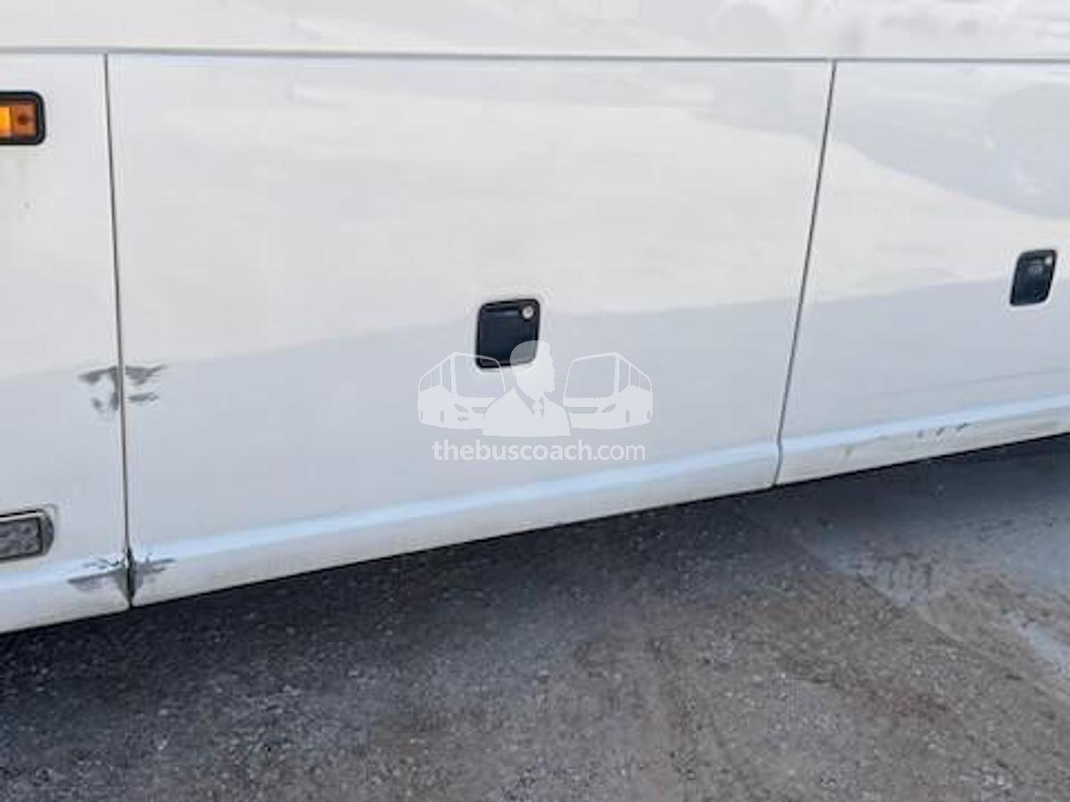 Used 2016 MCI J4500