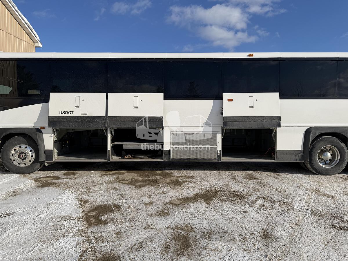 Used 2016 MCI D4505
