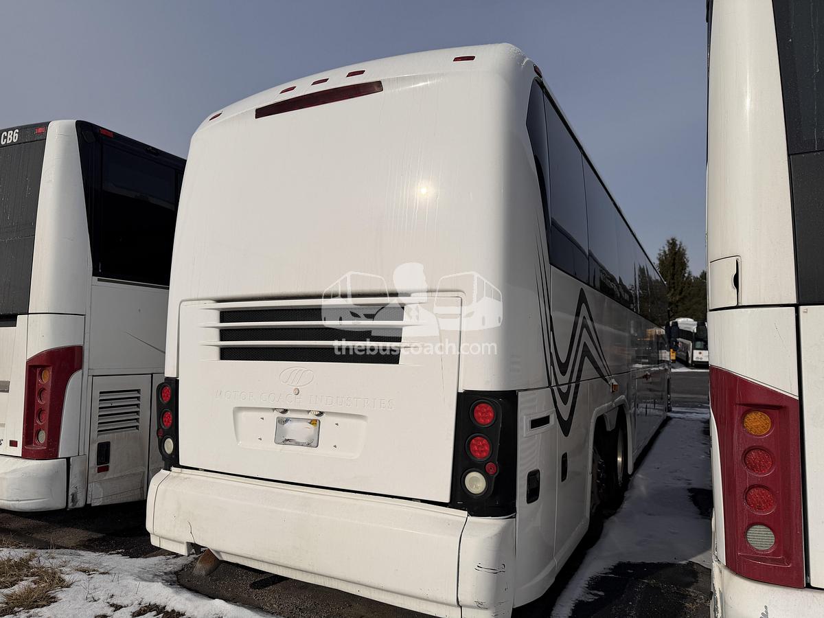 Used 2006 MCI J4500