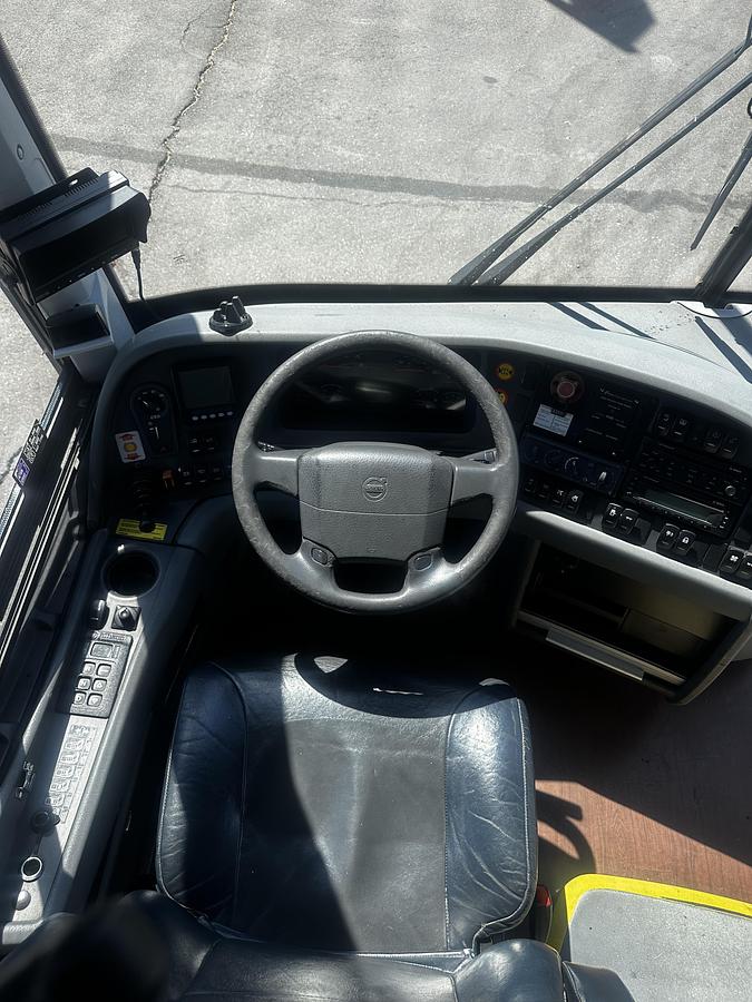 Used 2016 VOLVO 9700