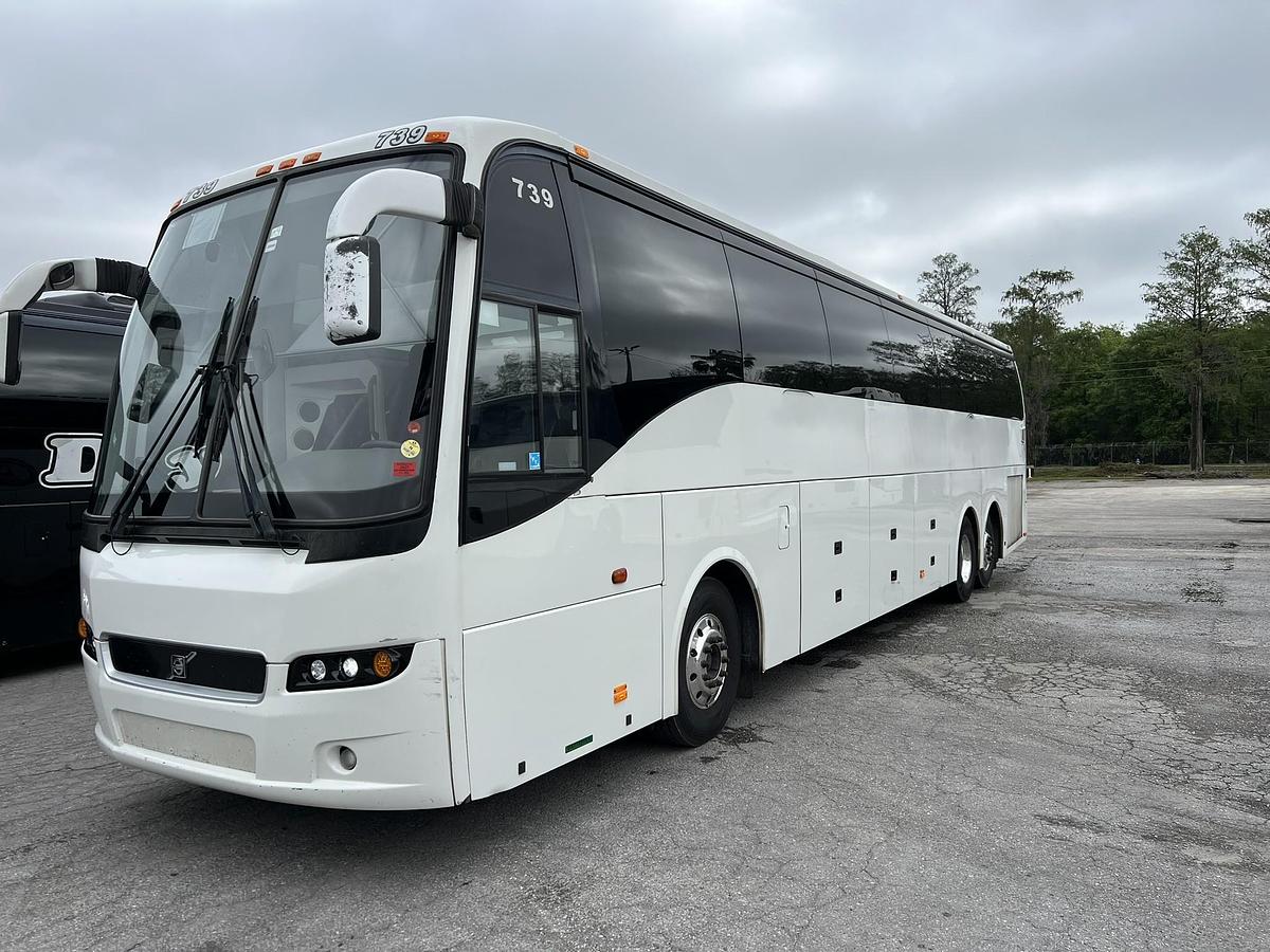 Used 2016 VOLVO 9700