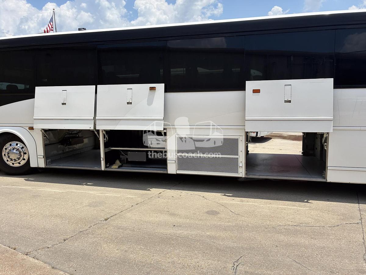Used 2020 MCI D4505