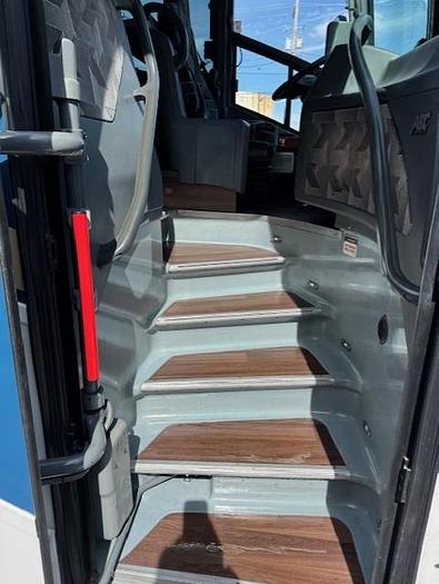 Used 2018 VAN HOOL CX45