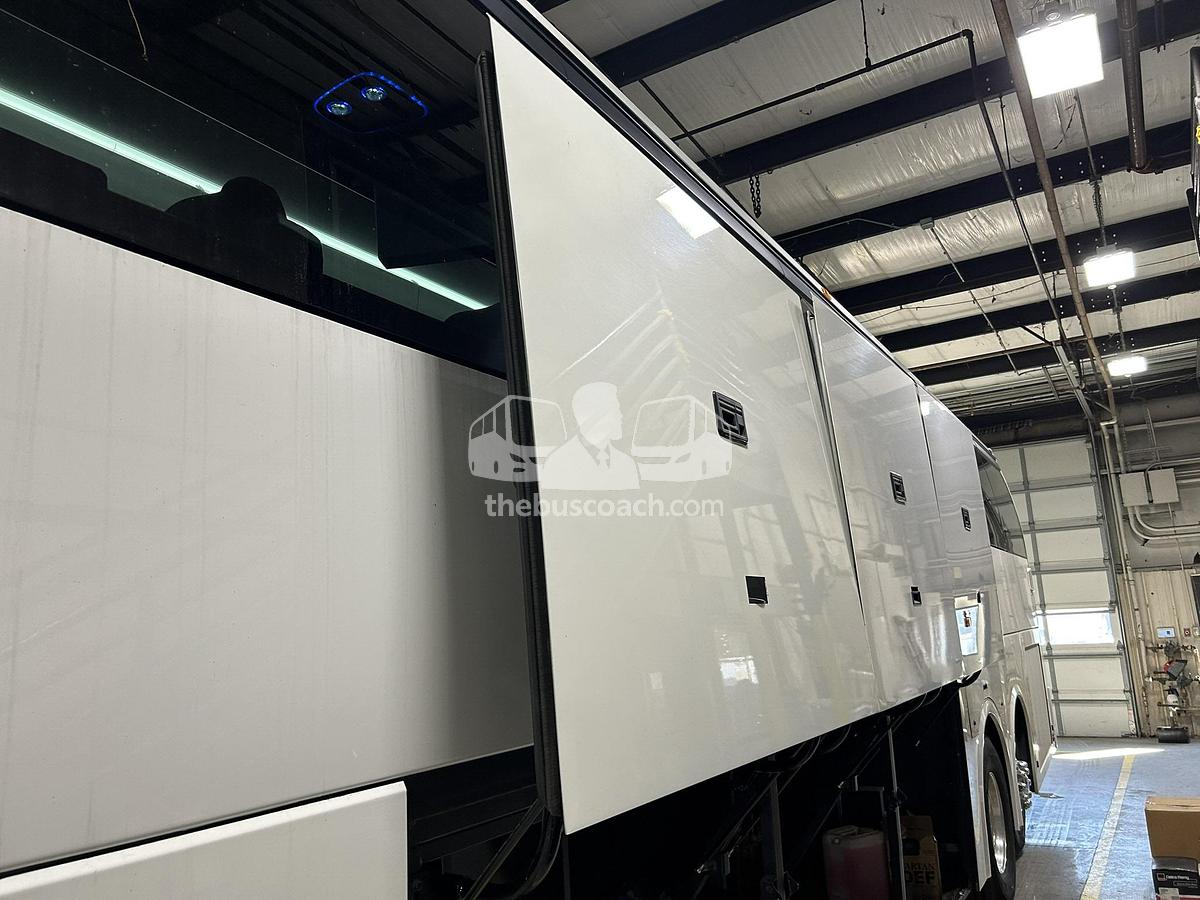 Used 2019 VOLVO 9700 ADA