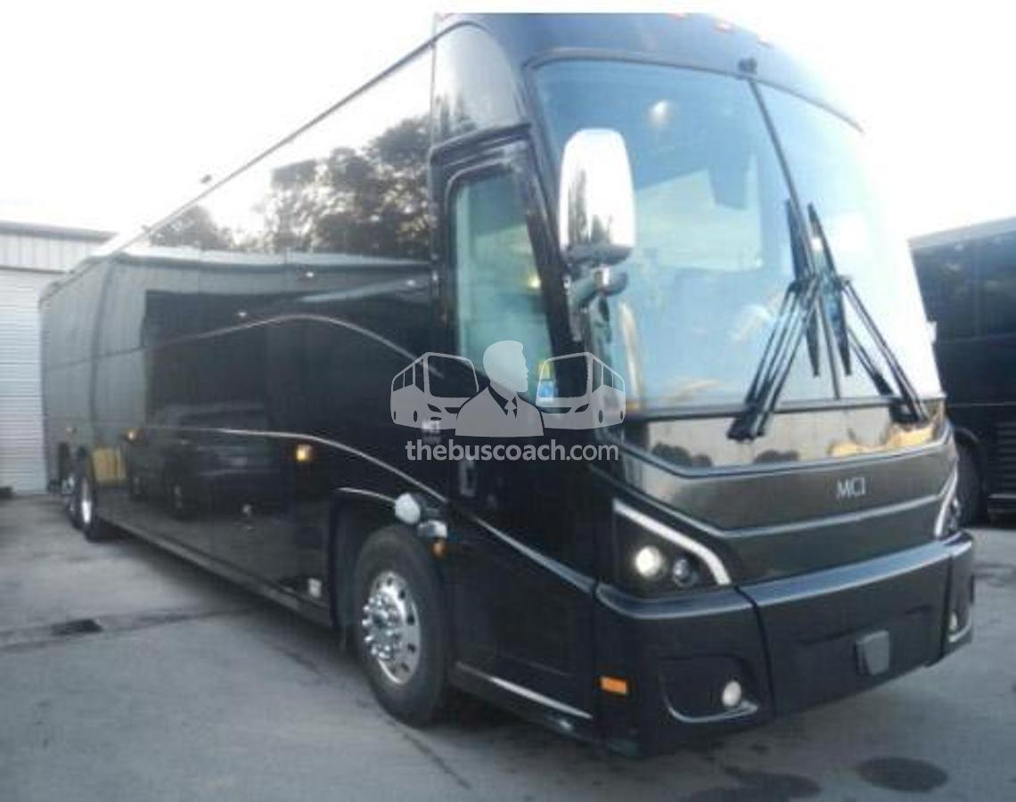 Used 2020 MCI J4500