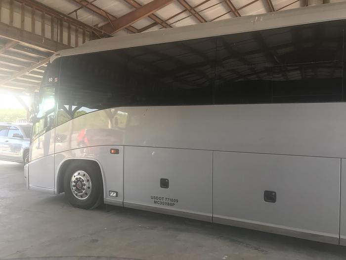 Used 2006 MCI E4500 Conv
