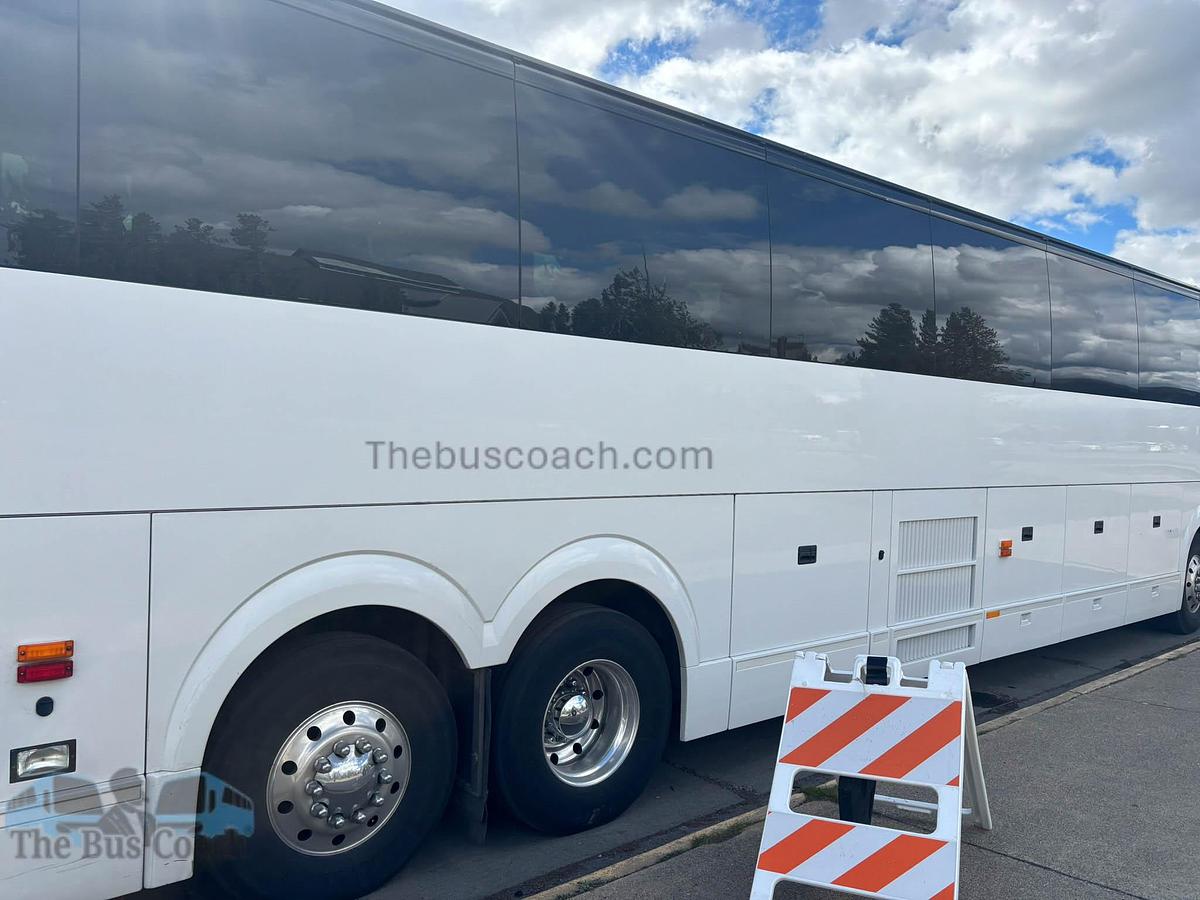 Used 2019 PREVOST H3-45