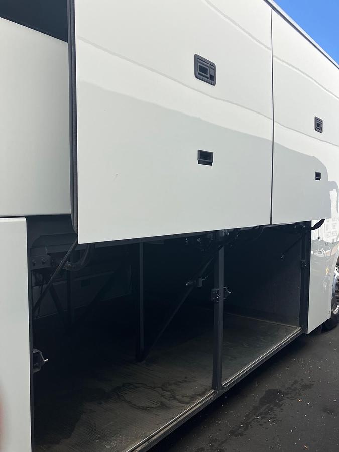 Used 2018 VOLVO 9700-Prevost Serviced