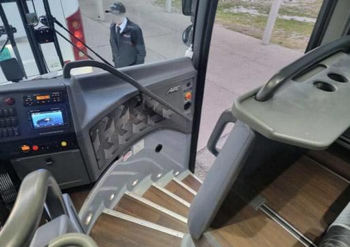 Used 2017 VAN HOOL CX45