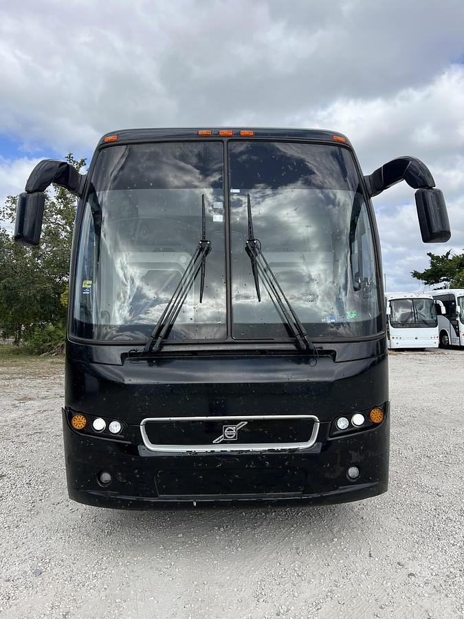 Used 2017 VOLVO 9700