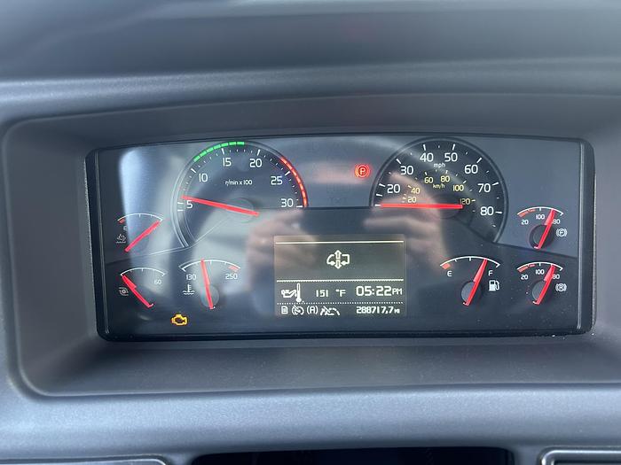 Used 2018 VOLVO 9700