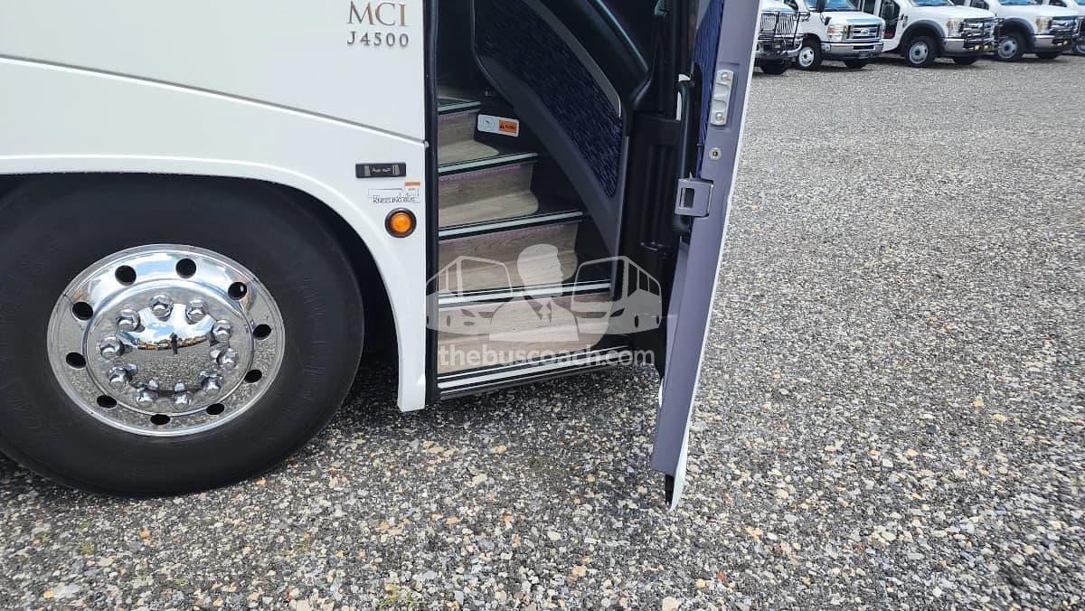 Used 2025 MCI J4500 ADA