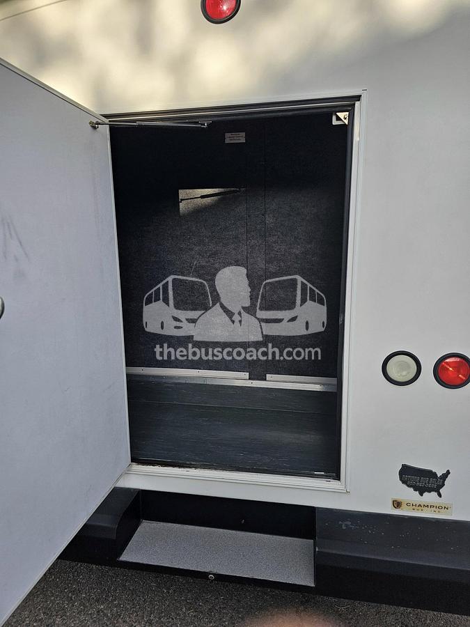 Used 2015 CHAMPION E450 Challenger