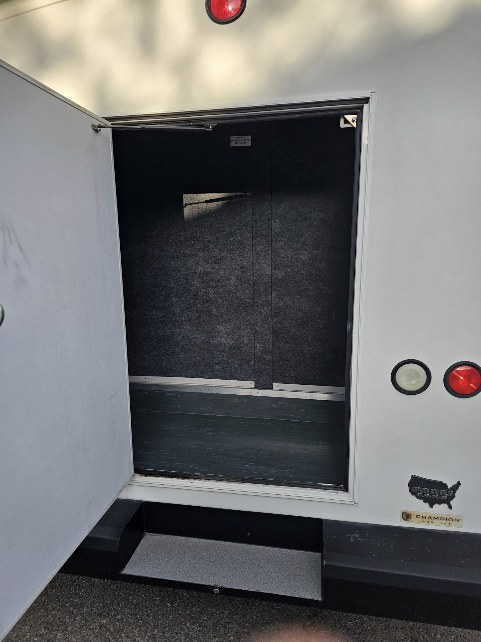 Used 2015 CHAMPION E450 Challenger