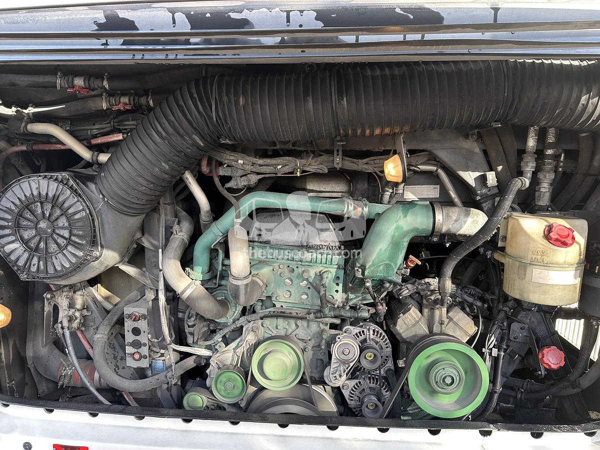 Used 2017 VOLVO 9700