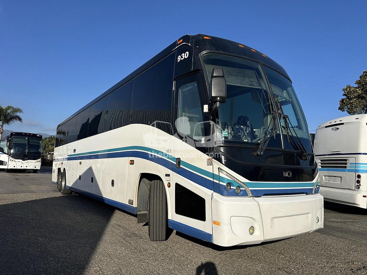 Used 2013 MCI J4500
