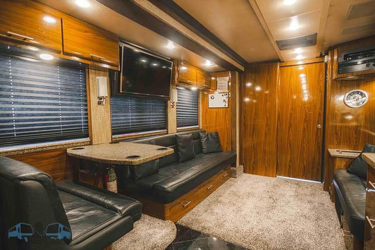 Used 2008 PREVOST XLII