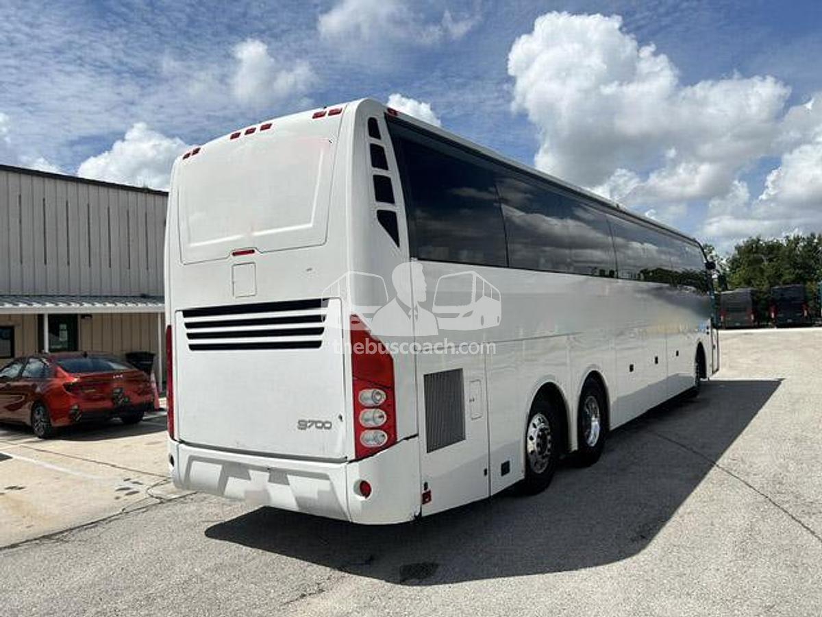 Used 2013 VOLVO 9700