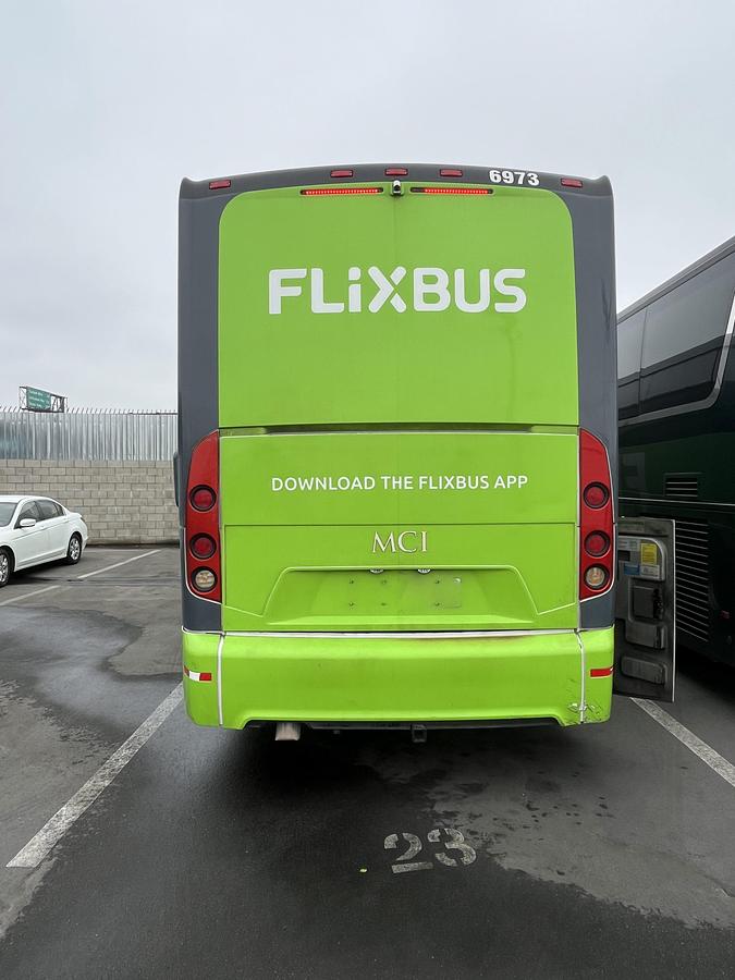 Used 2019 MCI J4500 ADA