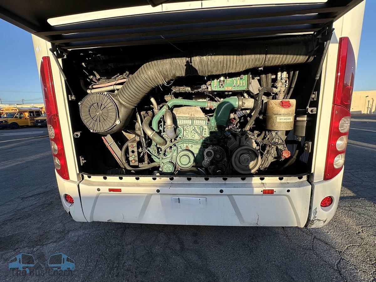 Used 2015 VOLVO 9700