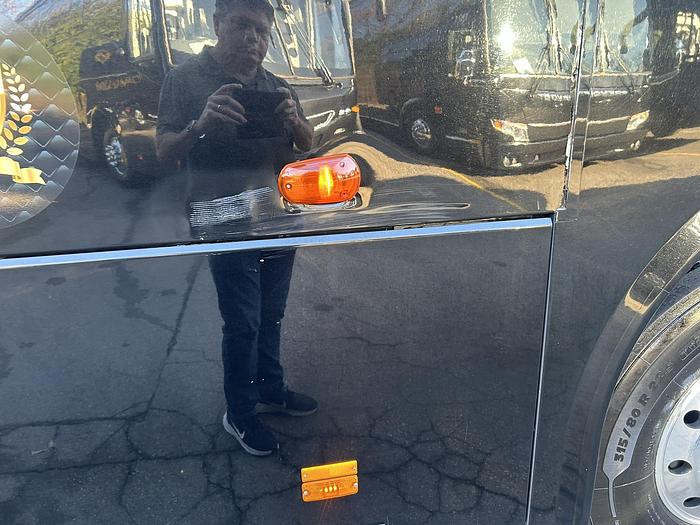 Used 2018 VOLVO 9700